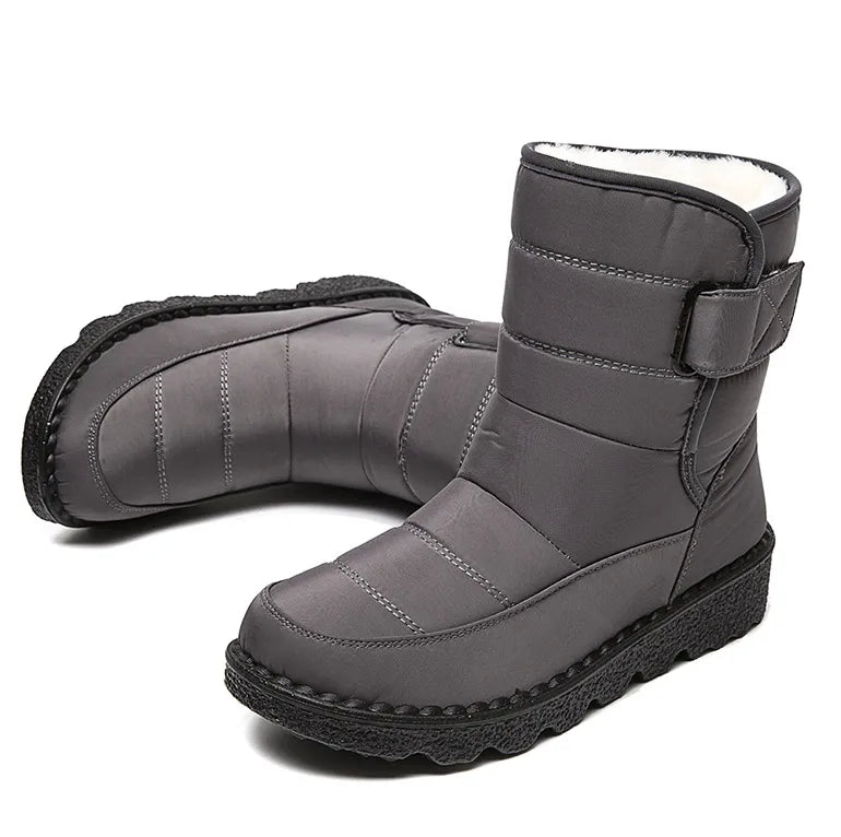 Bota Cano Curto Matelassê Pelos