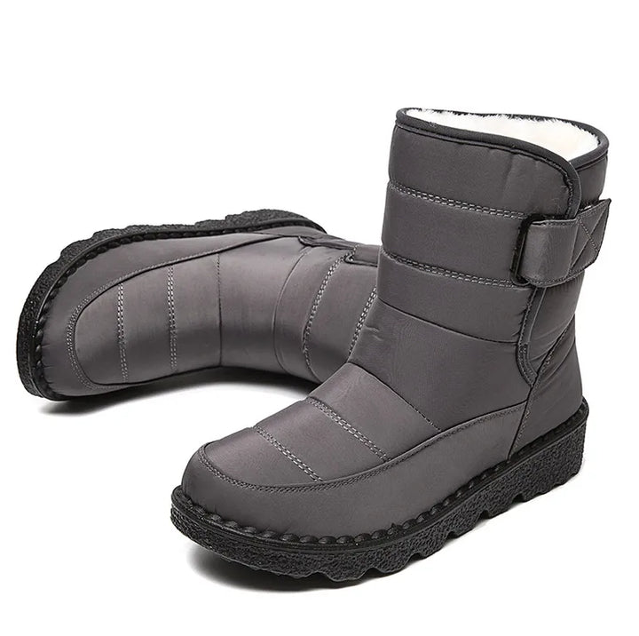 Bota Cano Curto Matelassê Pelos