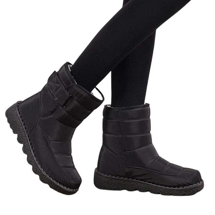 Bota Cano Curto Matelassê Pelos