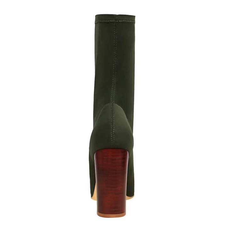Bota Cano Curto Bico Fino
