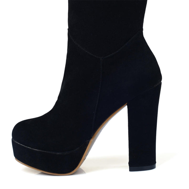 Bota Over The Knee Salto Grosso Rebites