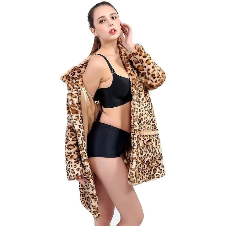 Sobretudo Plus Size Animal Print