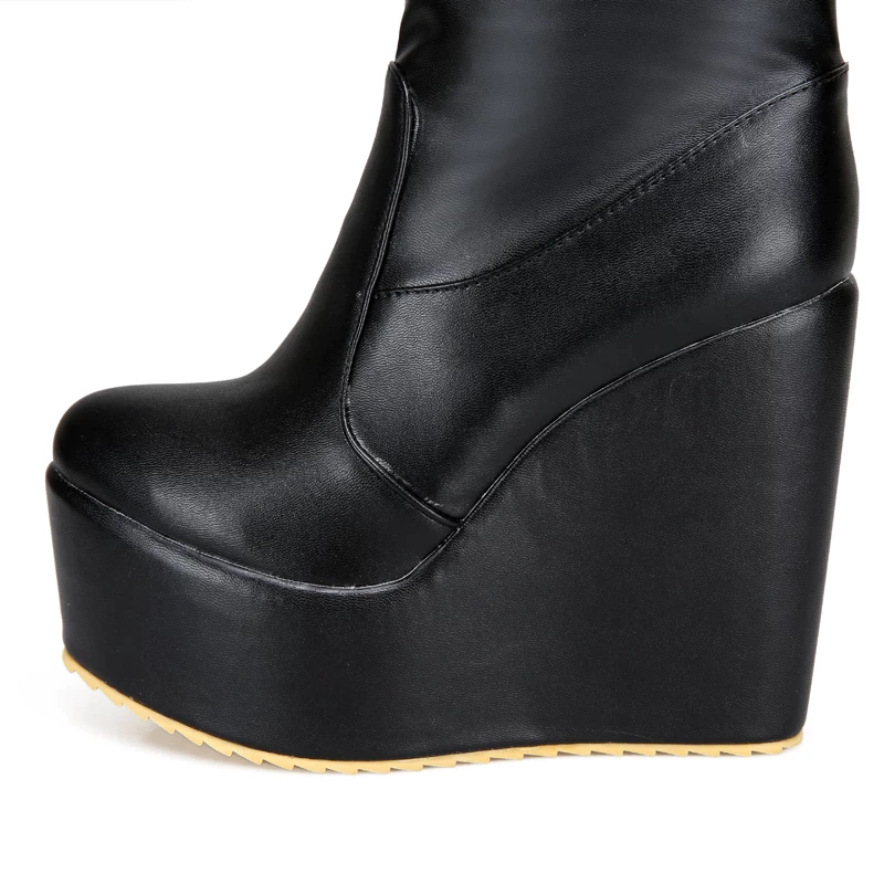 Bota Over The Knee Plataforma Renda