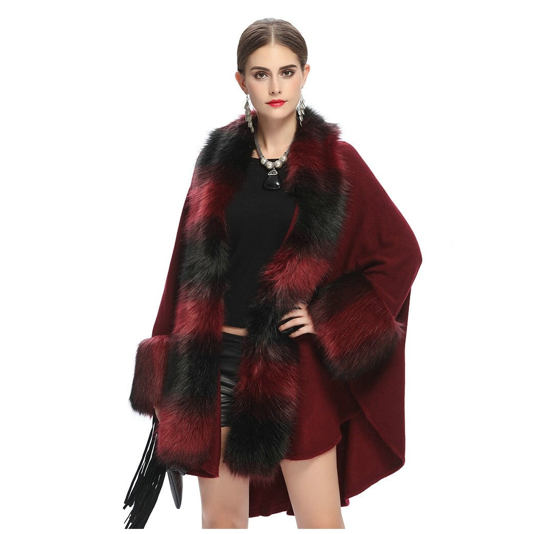 Casaco Poncho Com Pelos