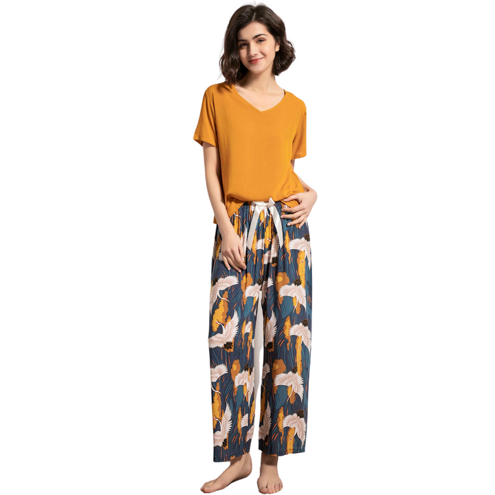 Pijama Camisa Manga Curta e Calça Estampado Cisne