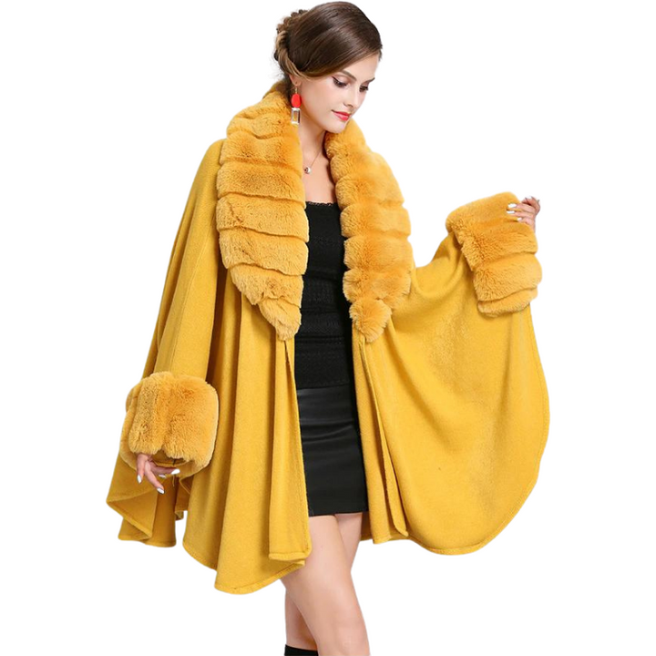 Casaco Poncho Gola Pelos