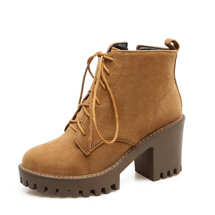 Ankle Boot Tratorada Salto Grosso Suede